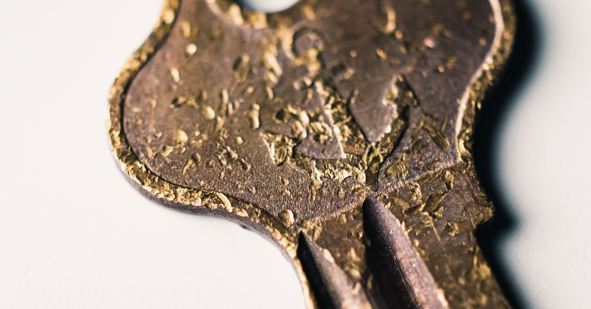 Lost Car Key in Saugerties: Dealer or Locksmith? — Saugerties Locksmith